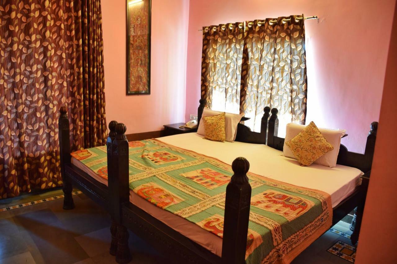 Hotel Kurabar Kothi Udaipur Eksteriør bilde